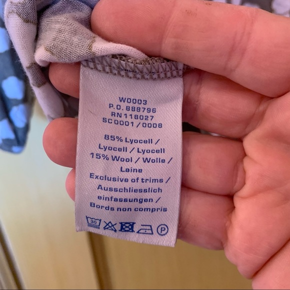 Boden Top Lyocel Wool Blend Popover Blouse with tassel detail Size 4 - Picture 6 of 6